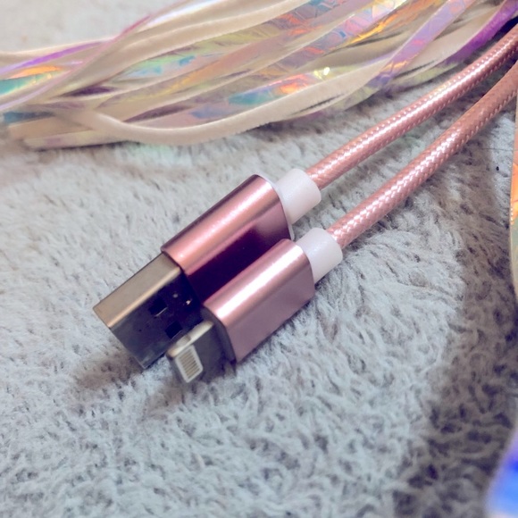 Iridescent Tassel iPhone Charger Keyring - Picture 3 of 3